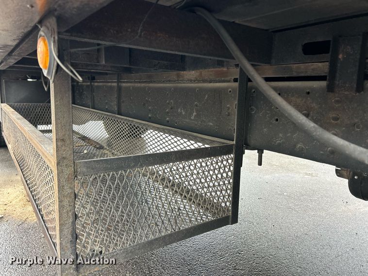 image for item EK3657 2007 GMC C7500 flatbed truck