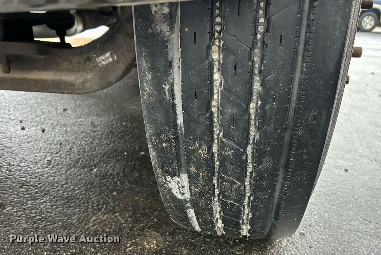 image for item EK3657 2007 GMC C7500 flatbed truck