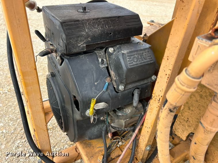 image for item EK3660 Bandit 65AW wood chipper