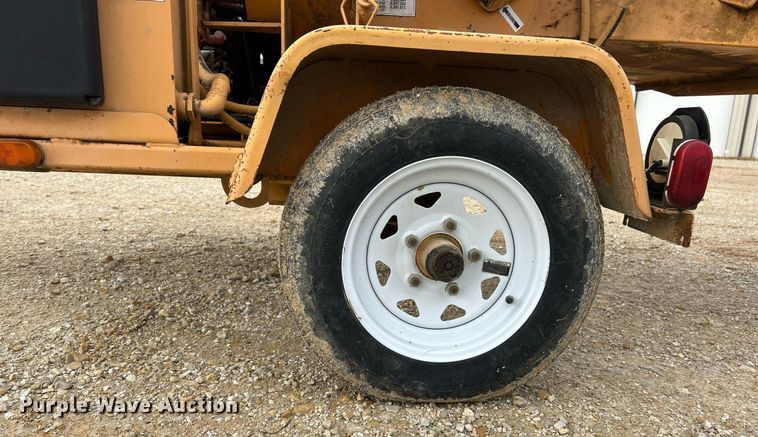 image for item EK3660 Bandit 65AW wood chipper