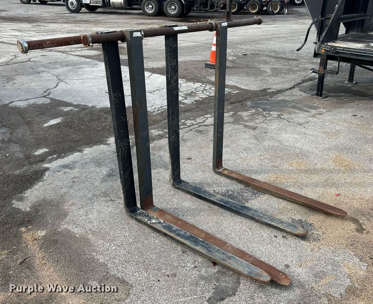 image for item EK3663 (2) Arrow loader Forks 