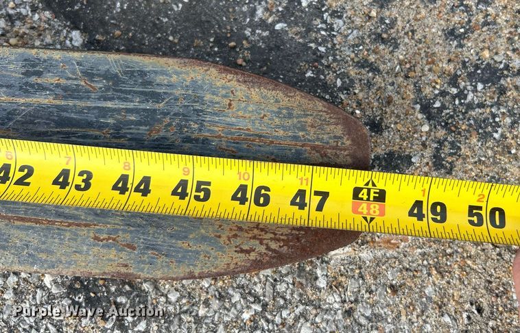 image for item EK3663 (2) Arrow loader Forks 