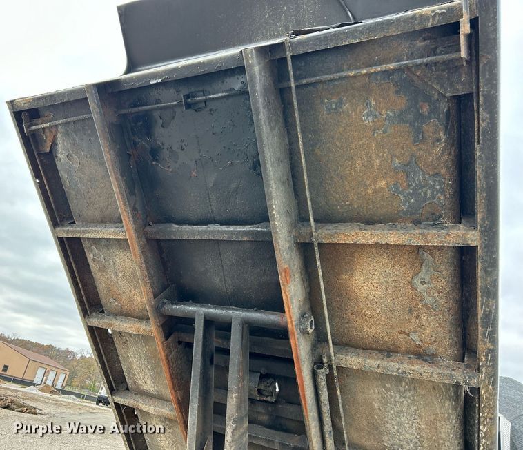 image for item EK3686 1999 Ford F450 Super Duty XL dump truck