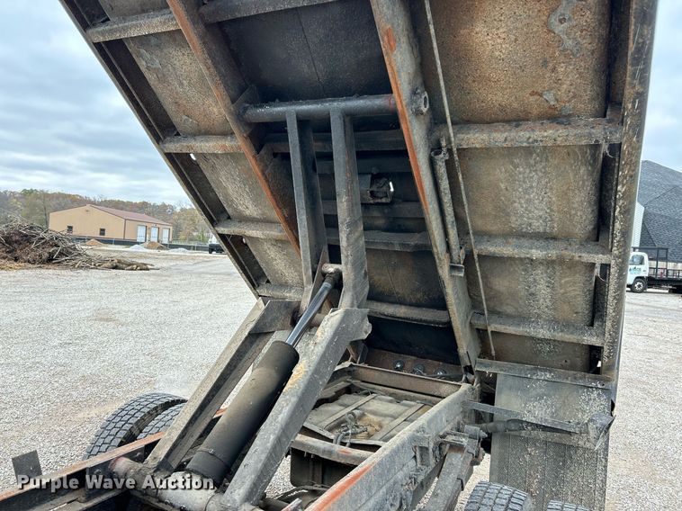 image for item EK3686 1999 Ford F450 Super Duty XL dump truck