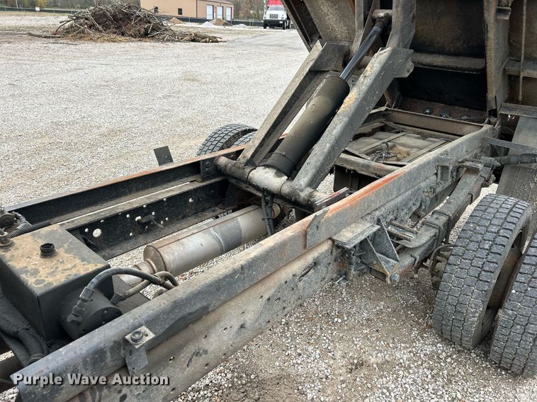 image for item EK3686 1999 Ford F450 Super Duty XL dump truck