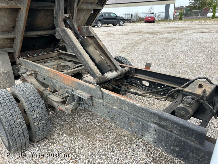 image for item EK3686 1999 Ford F450 Super Duty XL dump truck