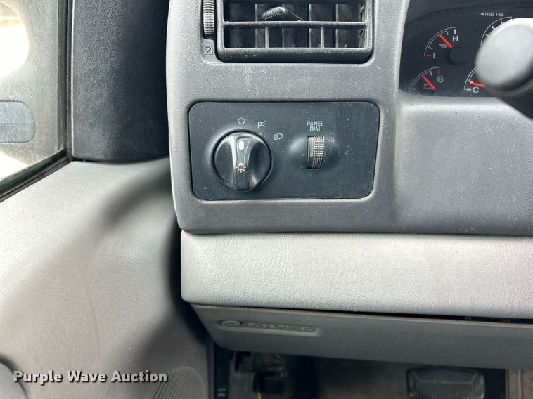 image for item EK3686 1999 Ford F450 Super Duty XL dump truck