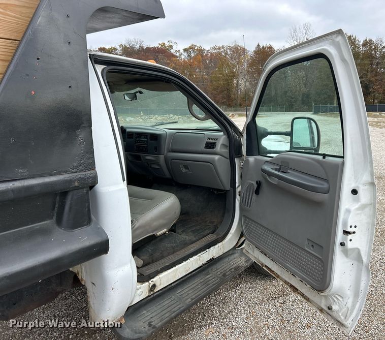 image for item EK3686 1999 Ford F450 Super Duty XL dump truck