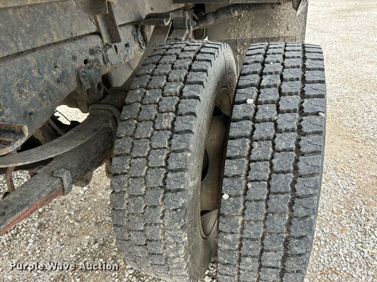 image for item EK3686 1999 Ford F450 Super Duty XL dump truck