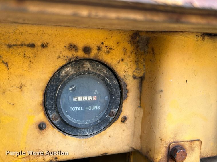 image for item EK3690 John Deere track loader