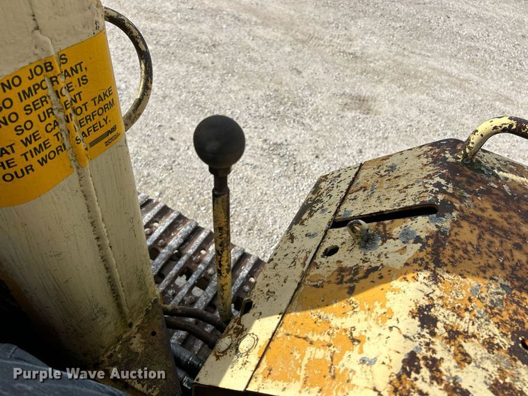 image for item EK3690 John Deere track loader