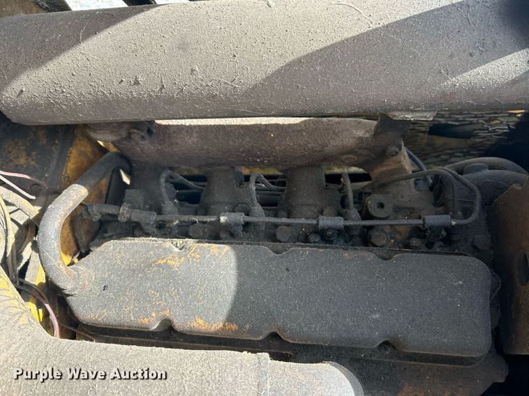 image for item EK3690 John Deere track loader