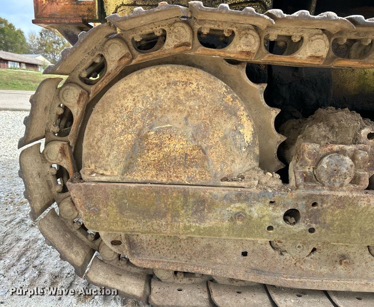 image for item EK3690 John Deere track loader