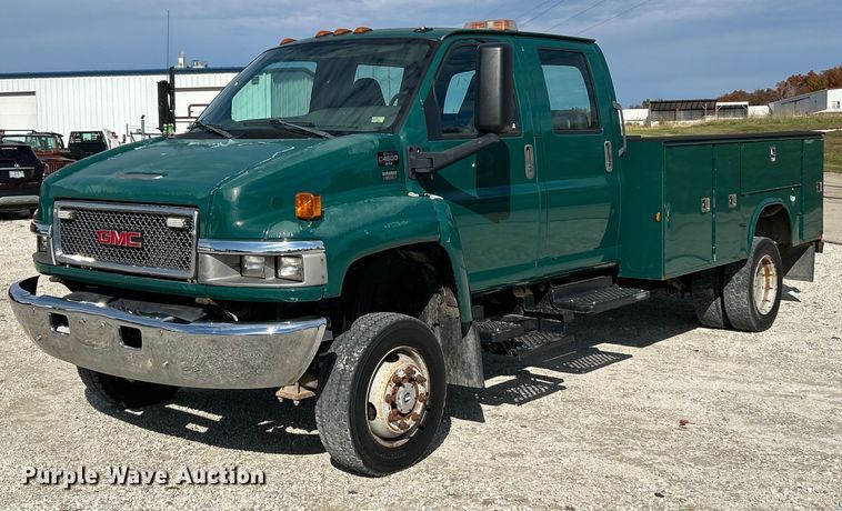 image for item EK3695 2008 GMC C4500 Crew Cab utility / service truck