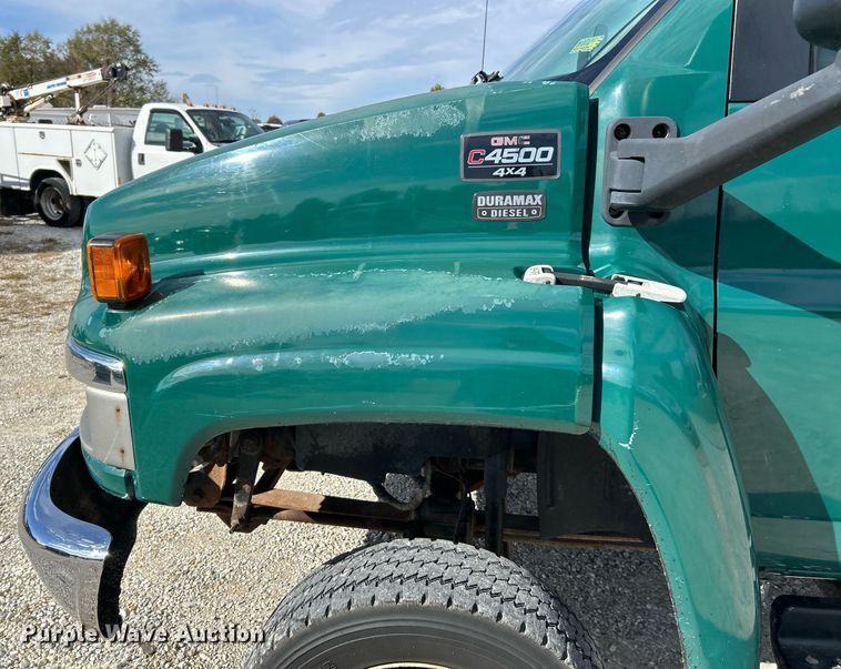 image for item EK3695 2008 GMC C4500 Crew Cab utility / service truck