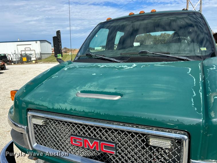 image for item EK3695 2008 GMC C4500 Crew Cab utility / service truck