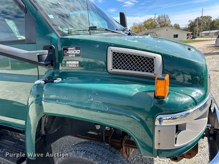 image for item EK3695 2008 GMC C4500 Crew Cab utility / service truck