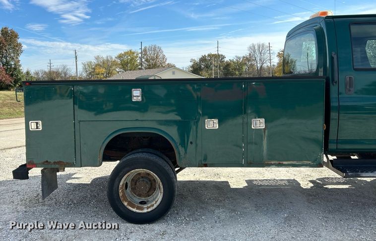 image for item EK3695 2008 GMC C4500 Crew Cab utility / service truck