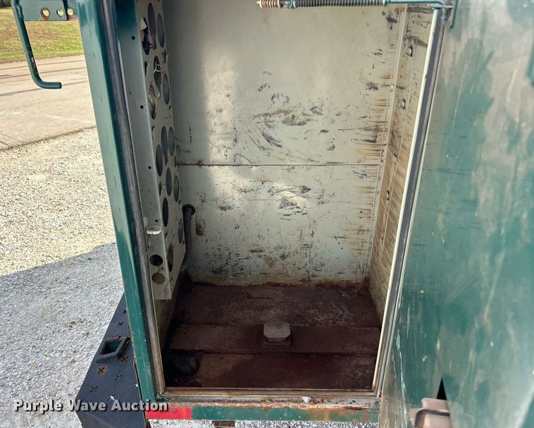 image for item EK3695 2008 GMC C4500 Crew Cab utility / service truck