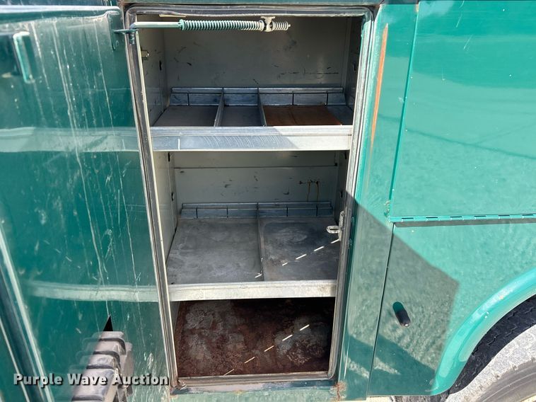 image for item EK3695 2008 GMC C4500 Crew Cab utility / service truck