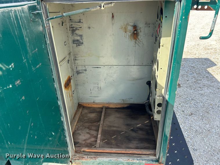 image for item EK3695 2008 GMC C4500 Crew Cab utility / service truck