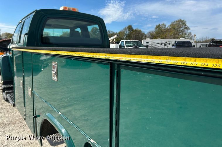 image for item EK3695 2008 GMC C4500 Crew Cab utility / service truck