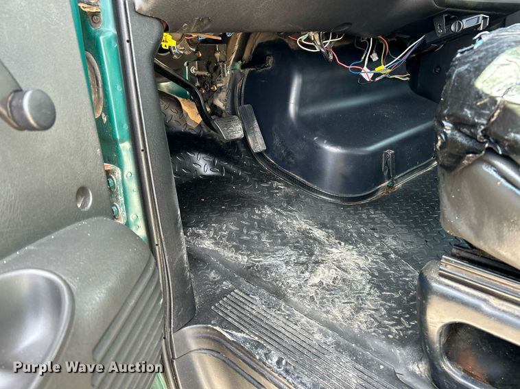 image for item EK3695 2008 GMC C4500 Crew Cab utility / service truck