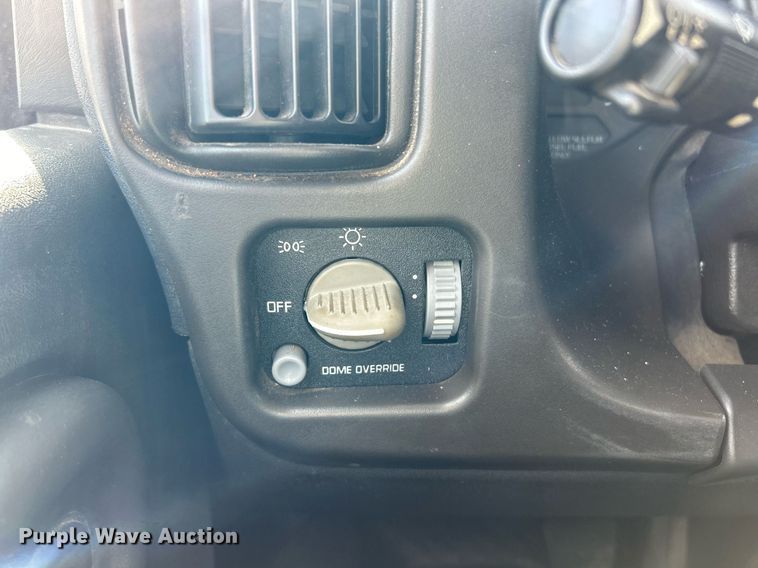 image for item EK3695 2008 GMC C4500 Crew Cab utility / service truck