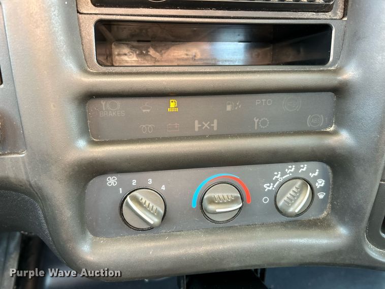 image for item EK3695 2008 GMC C4500 Crew Cab utility / service truck