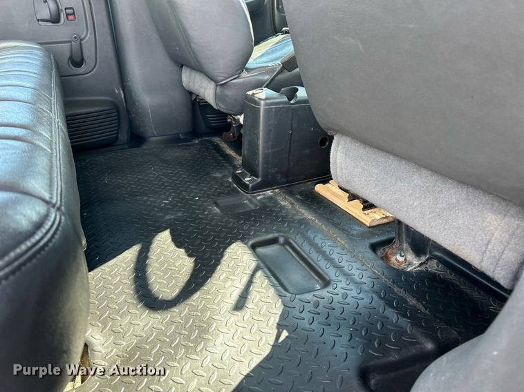 image for item EK3695 2008 GMC C4500 Crew Cab utility / service truck