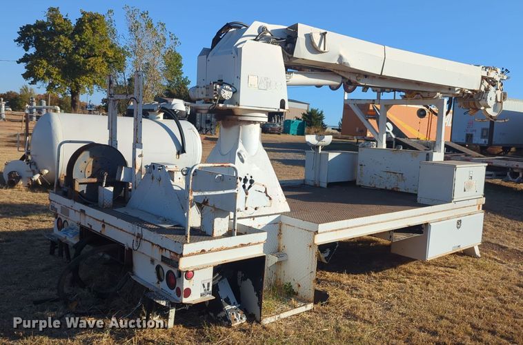 image for item EQ2397 Altec DL42 BR digger derrick bed