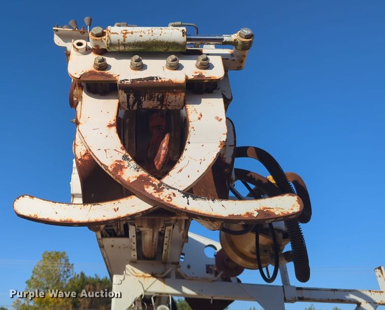 image for item EQ2397 Altec DL42 BR digger derrick bed