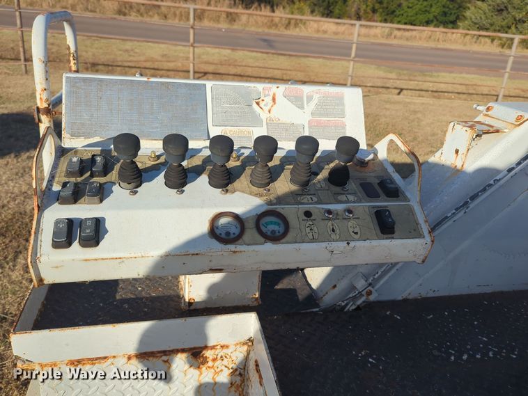 image for item EQ2397 Altec DL42 BR digger derrick bed