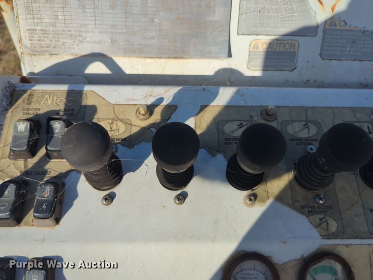 image for item EQ2397 Altec DL42 BR digger derrick bed