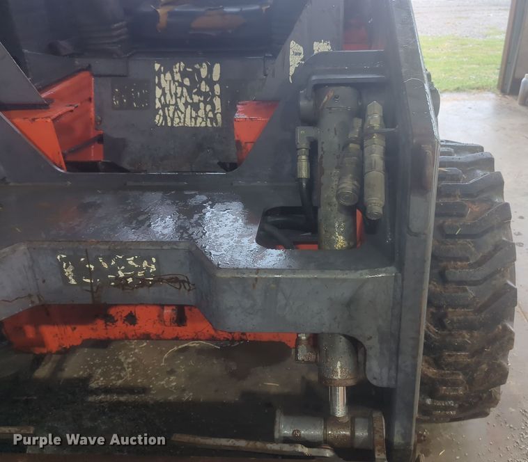 image for item EQ2448 Thomas B403/LQ170R skid steer loader