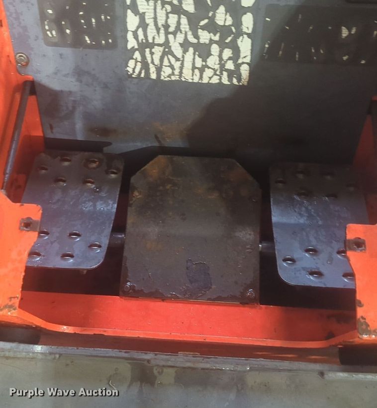 image for item EQ2448 Thomas B403/LQ170R skid steer loader
