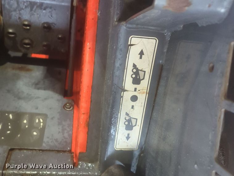 image for item EQ2448 Thomas B403/LQ170R skid steer loader