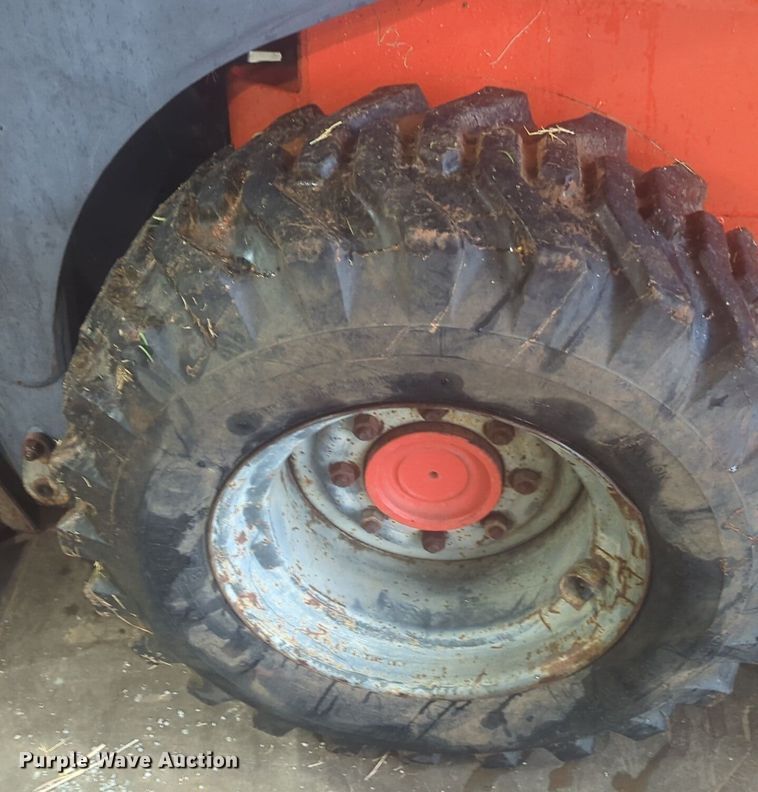 image for item EQ2448 Thomas B403/LQ170R skid steer loader