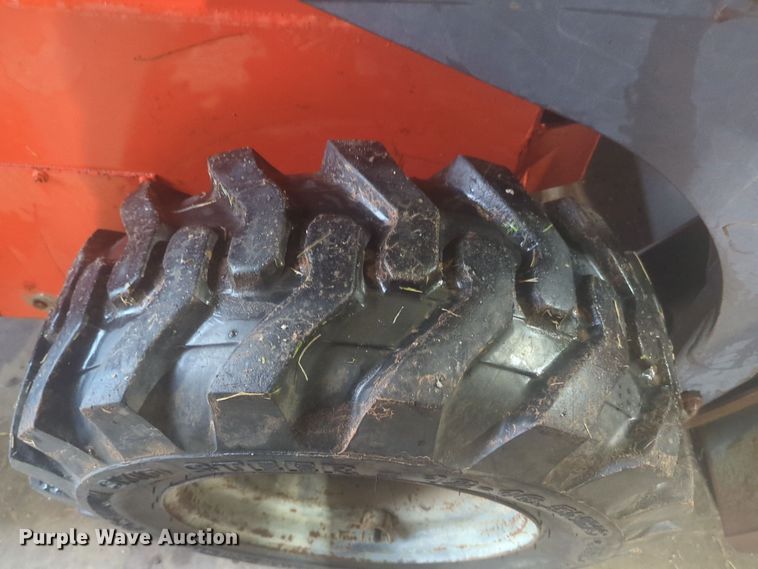 image for item EQ2448 Thomas B403/LQ170R skid steer loader