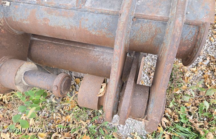 image for item EQ3545 Pemberton  grapple bucket 