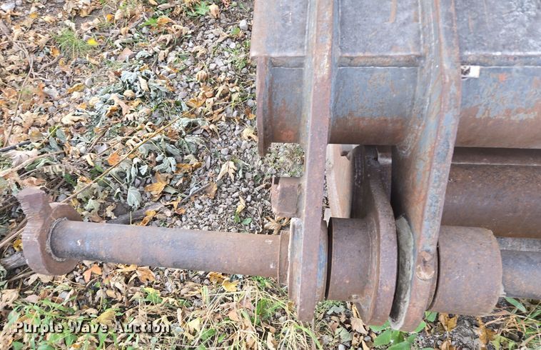 image for item EQ3545 Pemberton  grapple bucket 