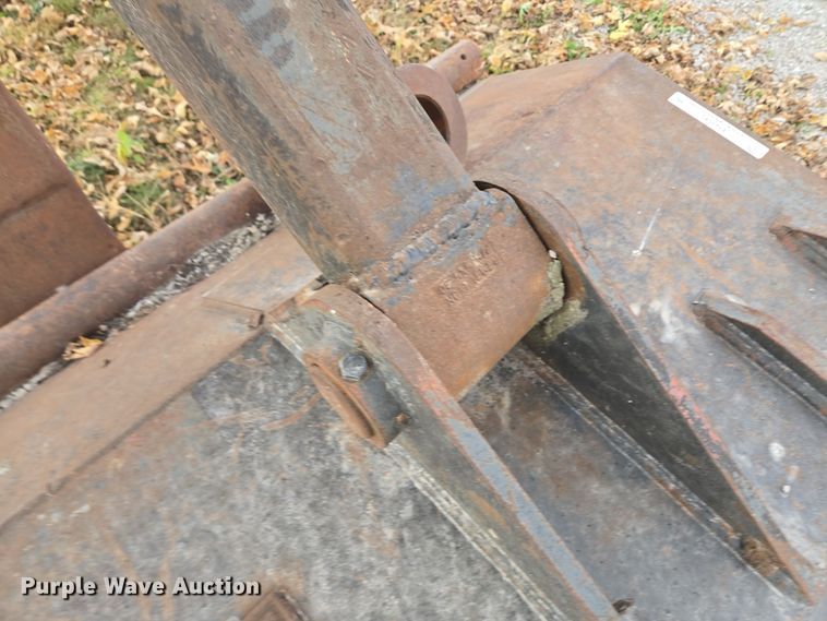 image for item EQ3545 Pemberton  grapple bucket 