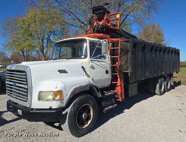 image for item EQ3584 1997 Ford  Max L-9000 grapple truck