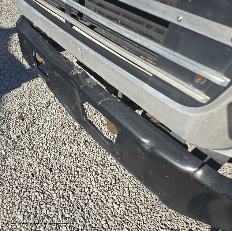 image for item EQ3584 1997 Ford  Max L-9000 grapple truck