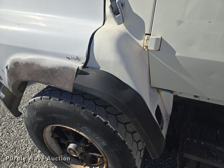 image for item EQ3584 1997 Ford  Max L-9000 grapple truck