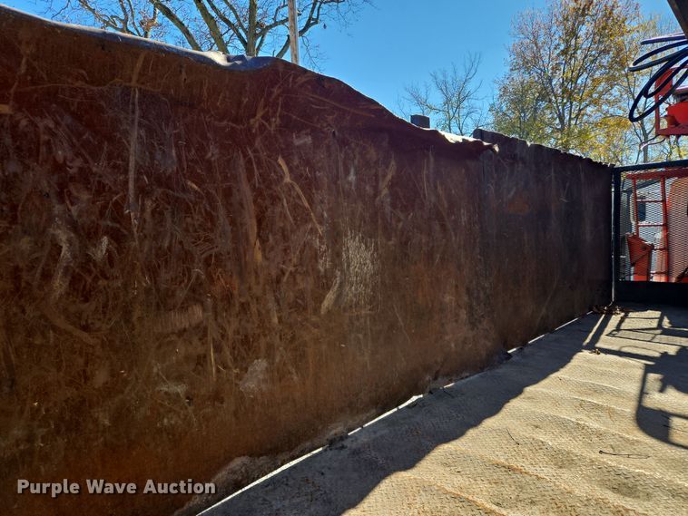 image for item EQ3584 1997 Ford  Max L-9000 grapple truck