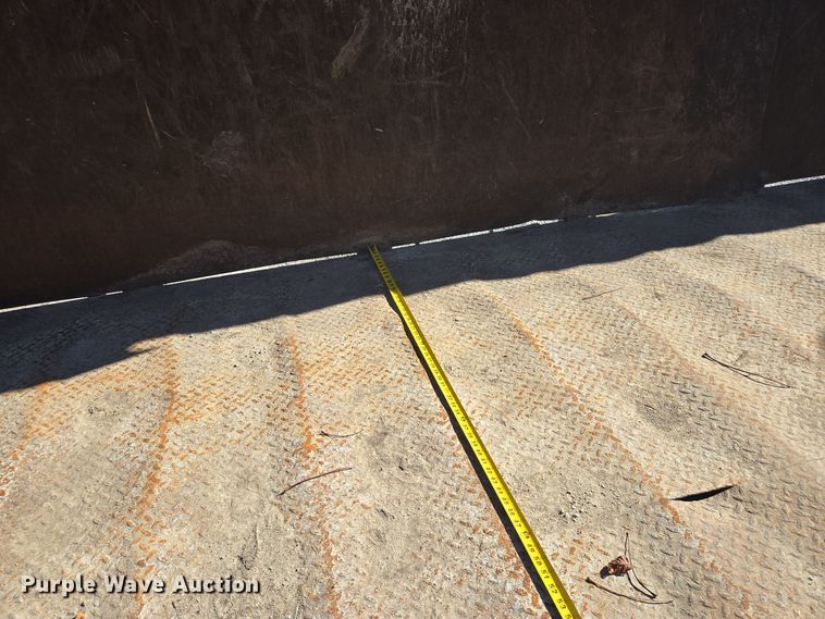 image for item EQ3584 1997 Ford  Max L-9000 grapple truck