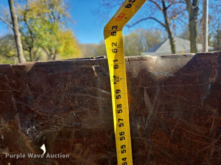 image for item EQ3584 1997 Ford  Max L-9000 grapple truck