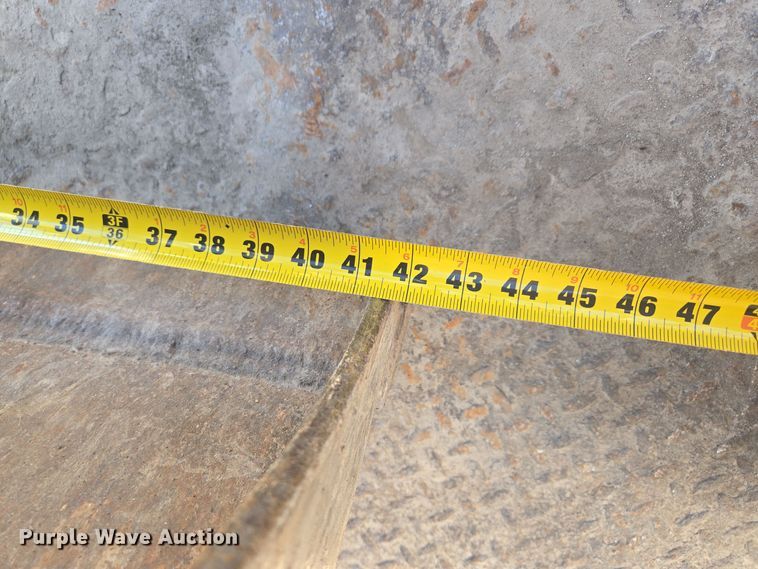 image for item EQ3584 1997 Ford  Max L-9000 grapple truck