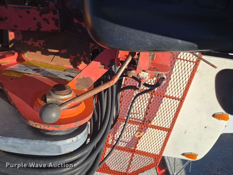 image for item EQ3584 1997 Ford  Max L-9000 grapple truck